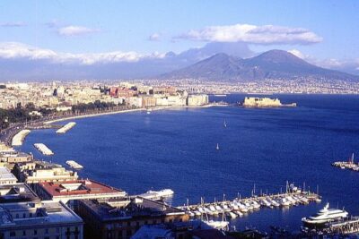 Scooter Tour In Naples - Piazza del Plebiscito: Start in Naples’ Big Square Energy