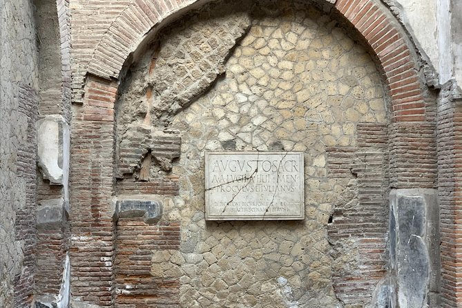 Secret Herculaneum: The Hidden Treasure of Ancient Roman Civilization - Entering Parco Acheologico di Ercolano: Houses and Street Life You Can Follow