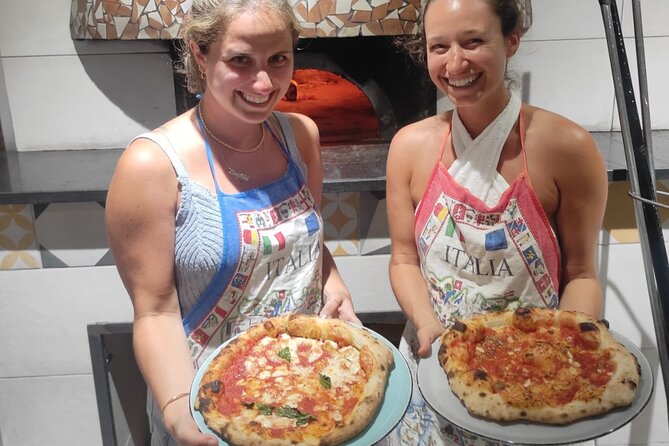 Semi-Private Pizza Making Experience in Naples with Drink - Where to Meet at Piazza Municipio (And How to Set Yourself Up)