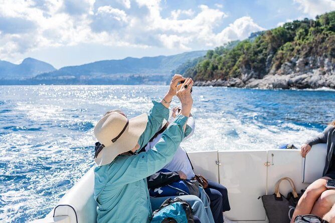 Shared Boat Excursion to Capri from Sorrento - Capri center time: walking window and a smart way to use it