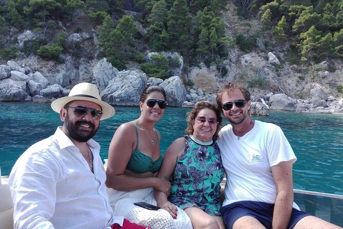 Shared boat tour from Sorrento to discover Capri - Baths of Queen Giovanna and Villa Pollio Felice: Roman ruins from the water