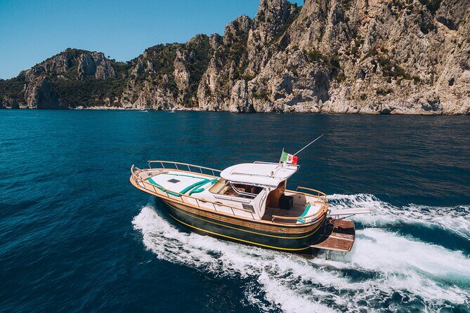 Shared boat tour to Capri from Sorrento - Getting to Capri Starts in Sorrento: The Morning Flow