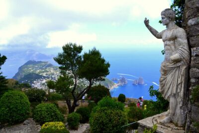 Shared CAPRI Tour - 360° experience by Bus, Boat & Guide - Monte Solaro chairlift: big views, short effort (optional)