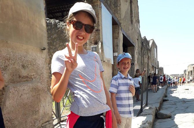 Shore Excursion Tour for Kids from Naples Port to Pompeii and Vesuvius - Naples Port Pickup and the Value of Air-Conditioned Transit