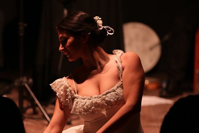 Show Songs Music and Neapolitan Dances with Tasting - Price and value: $31.15 for show + tasting