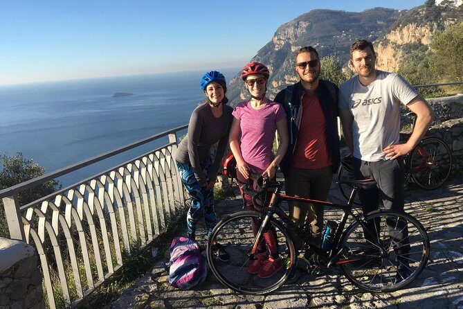 Sightseeing Bike Tour Amalfi Coast - Positano in five minutes: the photo stop that stays efficient