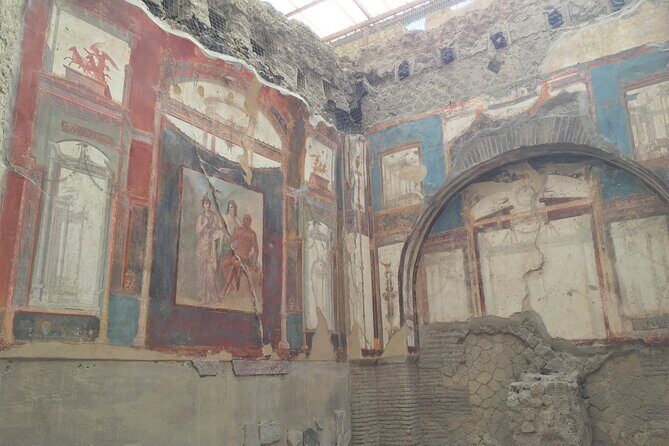 Skip the Line Ancient Herculaneum Walking Tour with Top Rated Guide - What the small-group format really means for you
