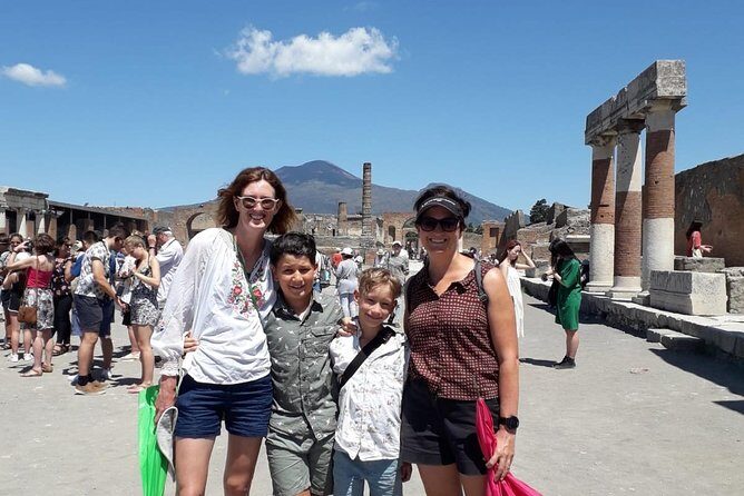 Skip-the-Line Exclusive Private Ancient Pompeii & Vesuvius Volcano Full Day Tour - The 2-hour Pompeii guided tour: what makes private work