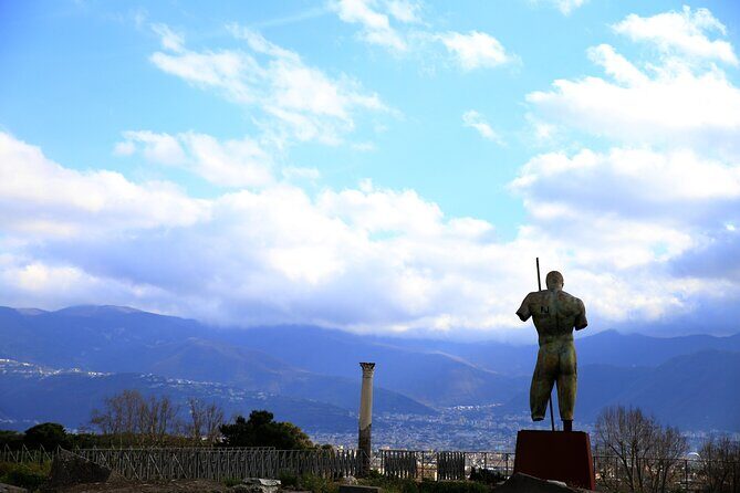 Skip-the-line Exclusive Private Full-Day Complete Ancient Pompeii Guided Tour - Where you meet at Piazza Esedra and how to time your visit