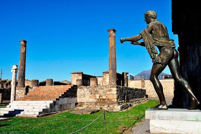 Skip-the-Line Pompeii and Vesuvius Tour - How this 8-hour Pompeii and Vesuvius day works from Sorrento