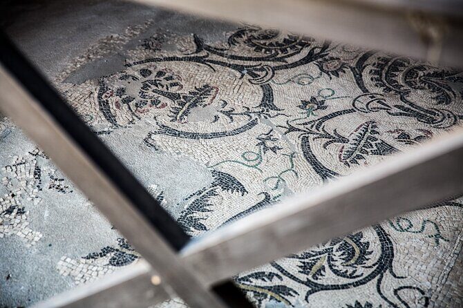 Skip-the-Line Pompeii Guided Tour from Naples - House of the Faun: luxury inside a city that didn’t stand a chance