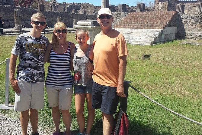Skip the Line Pompeii Tour For Kids and Families w Special Guide - Pompeii in 2 hours: what you’ll actually see