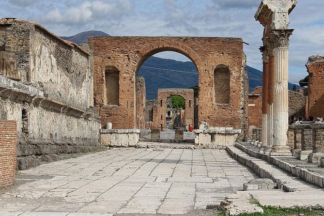 Skip-the-lines Private Tour of Pompeii Including the Theatre the Forum and all Highlights - Why skip-the-line Pompeii feels like a smart upgrade