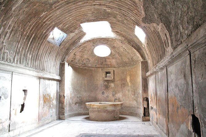 Small Group Guided Walking Tour of Ancient Pompeii Highlights - Stop 1: the UNESCO area with an included admission ticket