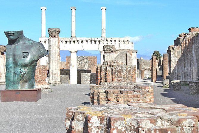 Small Group Guided Walking Tour of Ancient Pompeii Highlights - Stop 2: Teatro Grande and why a 5,000-seat venue matters