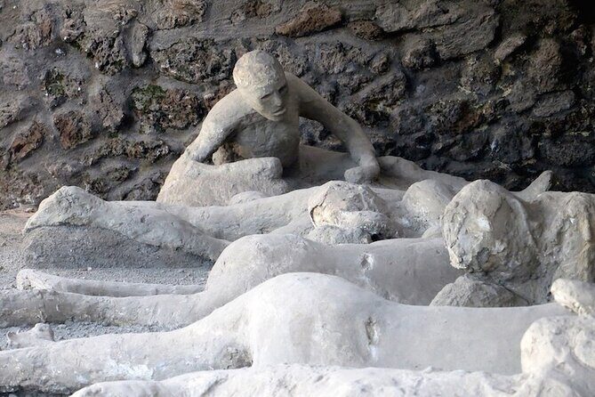 Small-Group Tour in Pompeii with a Real Archeologist, ticket included - The value of a real archaeologist guide (and why it matters)