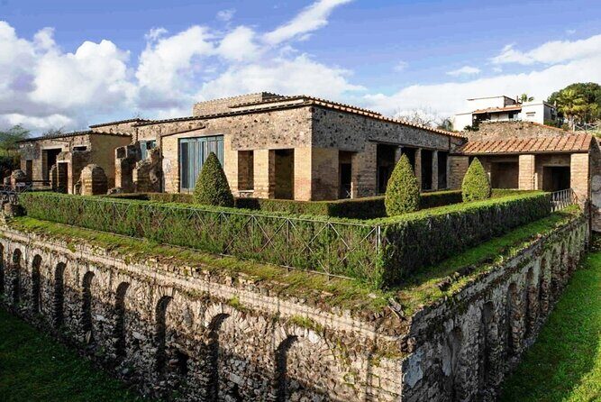Small-Group Tour in Pompeii with a Real Archeologist, ticket included - Suburban Baths and the travel-and-port angle