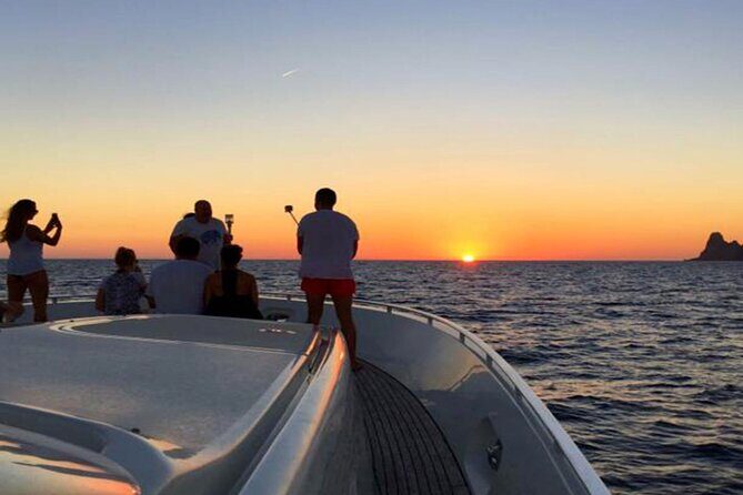 Small Group Tour in Positano by Boat at Sunset with Prosecco - Stop 3: Fiordo di Furore for the best photo time
