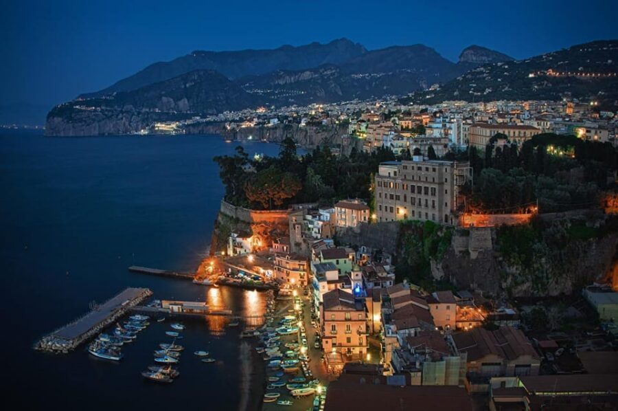 Sorrento by night... with a tasty surprise - Key highlights at a glance