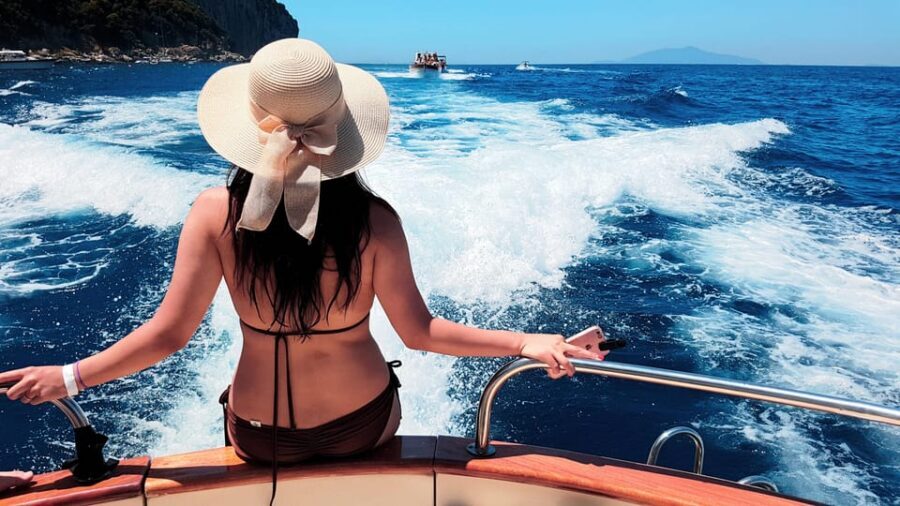 Sorrento Coast 2 Hours Shared Boat Tour with Swimming Stop - Two hours of Sorrento coast cruising: why the timing works