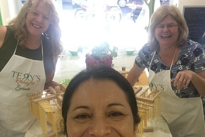 Sorrento Cooking Experience - Terry's kitchen - Timing and meeting point: Via del Mare at 10:30 am