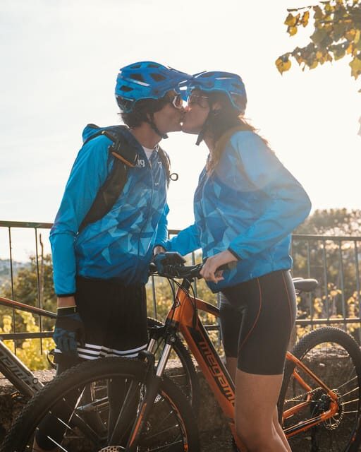 Sorrento: E-bike Oil & Lemon Tour with Tasting - Sant’Agata Sui Due Golfi: self-guided time for photos and breathing room