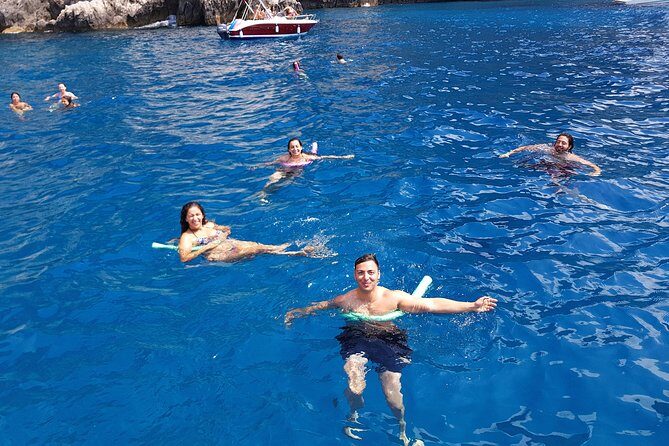 Sorrento: Exclusive Capri Private Boat Tour & Blue Grotto - Anacapri lighthouse views: seeing Capri from a different angle