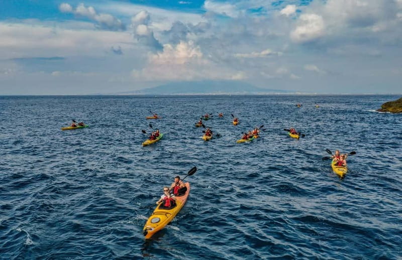 Sorrento: Guided Kayak Tour + Free 1h Paddleboarding - The free paddleboarding hour: your optional extra adventure