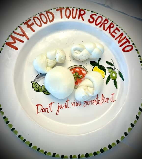 Sorrento: Mozzarella experience. Say CHEESE with us! - The mozzarella class: what hands-on cheese making really feels like