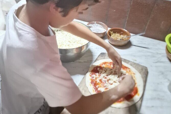 Sorrento Pizza Making Class with Local Pizzaiolo Hands on 100% - The hilltop restaurant: why the setting is part of the lesson