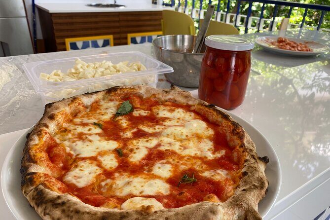 Sorrento Pizza School Activity in Italy - Small group sizes make the class feel personal
