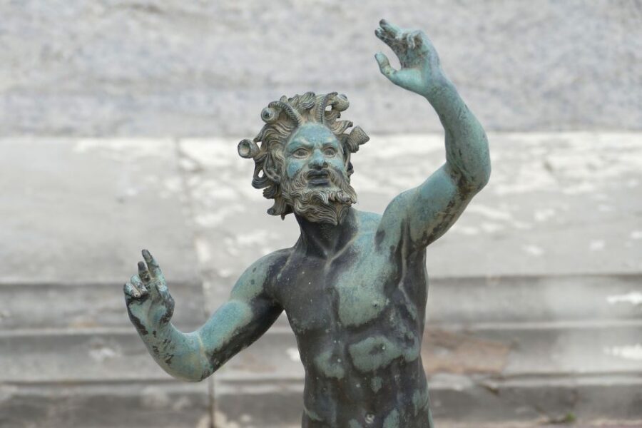 Sorrento: Pompeii and Mount Vesuvius Tour with Skip-the-line - The Lunch Break: Use It Well, Not Perfectly