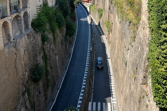 Sorrento, Positano & Amalfi – Cruise Friendly Small Group Tour - The coaster towns: how the time is used in Sorrento and Positano