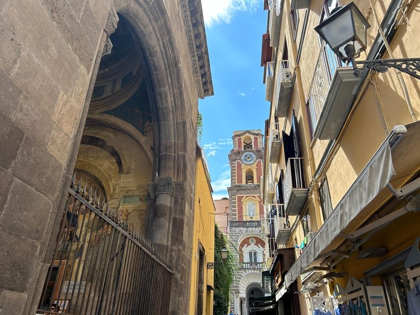 Sorrento through the eyes of a local - Sorrento Cathedral and the 800s nativity inside