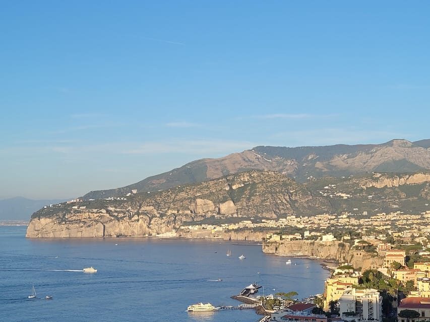 Sorrento through the eyes of a local - Villa Fiorentino from the outside and Sedil Dominova’s meeting legacy