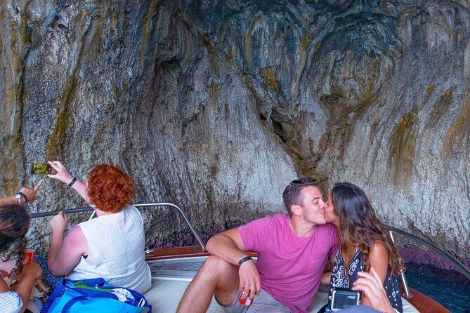 Sorrento to Capri Private Boat Experience on a Gozzo Apreamare 10 - Sorrento to Capri by Gozzo Apreamare 10: the route that makes sense