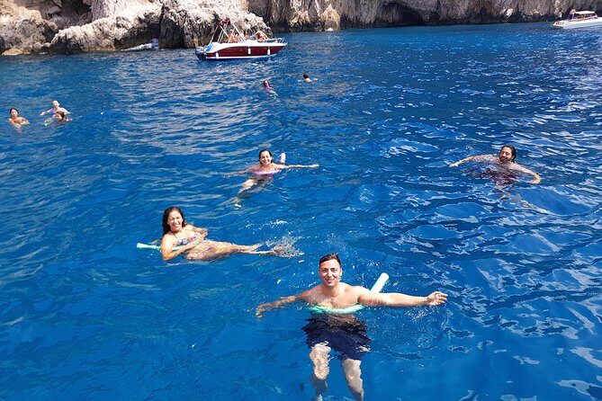 Sorrento to Capri: Small Group Boat Tour with Blue Grotto - Pickup, meeting point, and how to avoid the classic timing headaches