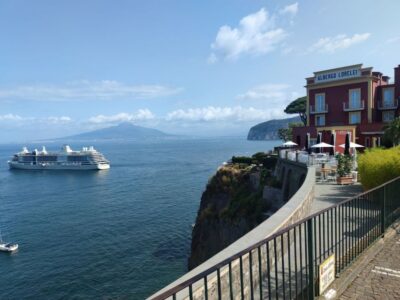 Sorrento: walking in the Grand Tour with stunning landscapes - Bellevue Syrene: Start Above Roman Ruins and Mermaid Myth