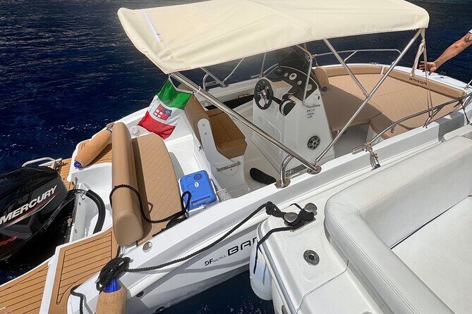 Sorrentomaxiboat tours to Capri - Price and value: $965 per group for up to 6