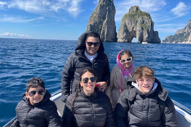 Sorrentomaxiboat tours to Capri - Who should book this Capri boat day
