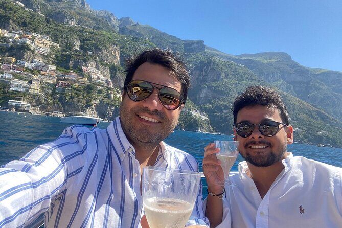 Sorrentomaxiboat tours to Capri - Blue Grotto: plan your time and your budget