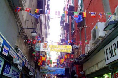 Spanish Quarters Tour - Your guide’s job: history you can see with your feet