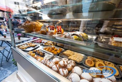 Street food in Naples with 6 Stops and Limoncello - Start at Piazza Carità: where the walking begins
