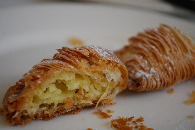 Street Food Tour in Naples - Walking Spaccanapoli: where the food and the city stories meet