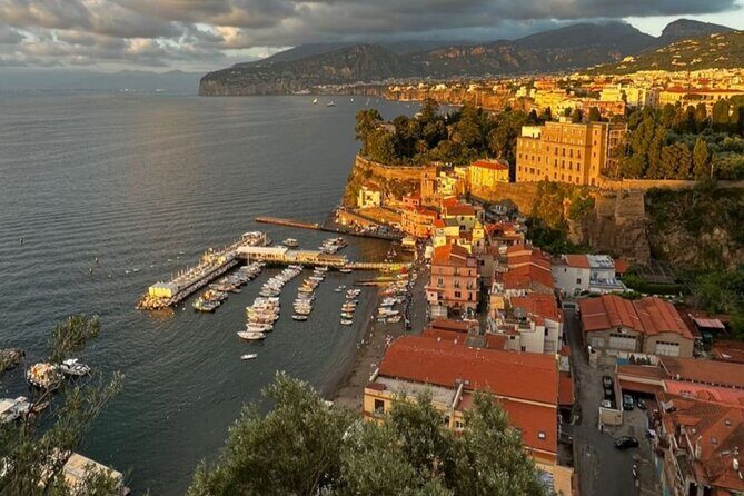 Sunset Amalfi Coast Vespa Tour With A Local - Stop 2: Positano’s vertical town feel (and its narrow streets)