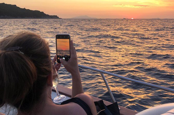 Sunset Boat Tour from Sorrento to Capri - Sunset boat style: why this Sorrento–Capri format works