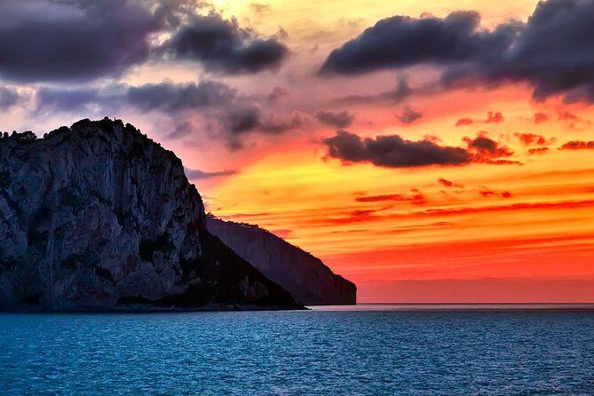 Sunset Boat Tour from Sorrento to Capri - The onboard aperitivo: what you’re actually paying for