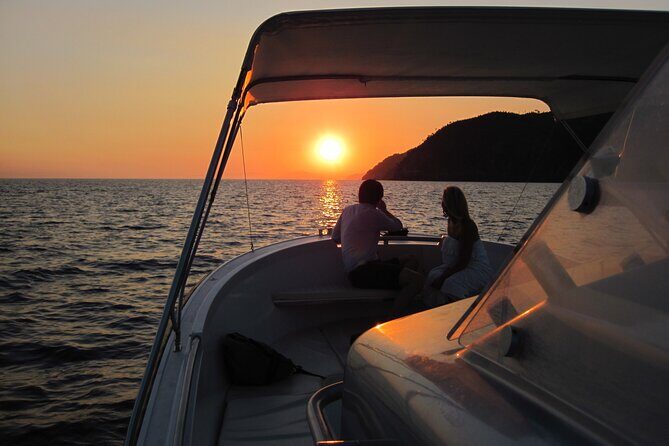 Sunset boat tour of the Amalfi Coast - Price and what you actually get: value for a tight coastline route