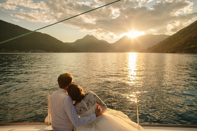 Sunset cruise on Amalfi Coast - Where the Sunset Actually Happens: Water or Mountains?
