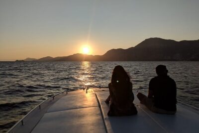 Sunset Group Boat Tour from Positano or Praiano - Sailing Route at Sunset: Positano to Praiano Views You Can Actually Use